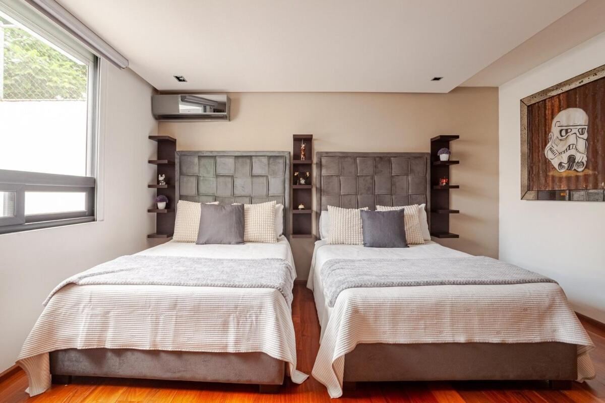 Luxury House With Terraces And Jacuzzi Vakantiehuis