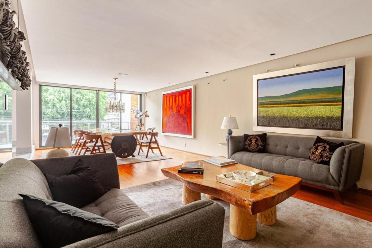 Vakantiehuis Luxury House With Terraces And Jacuzzi